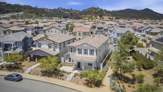 27717 Heritage Lane, Valley Center, CA 92082