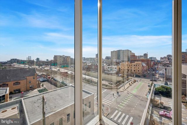 312 N 10TH ST, Philadelphia, PA 19107