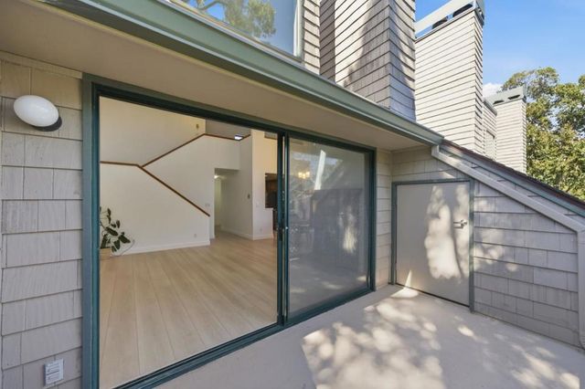 32 Cove Lane, Redwood City, CA 94065