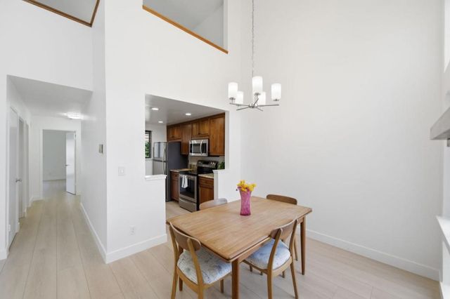 32 Cove Lane, Redwood City, CA 94065