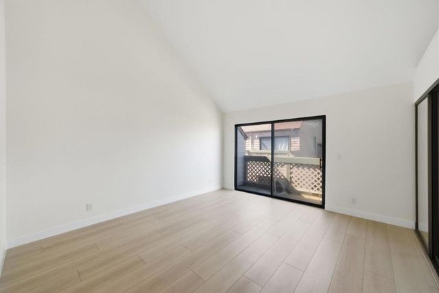 32 Cove Lane, Redwood City, CA 94065