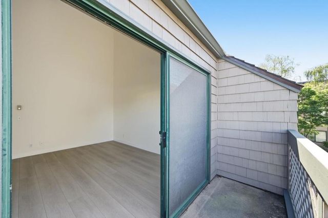 32 Cove Lane, Redwood City, CA 94065