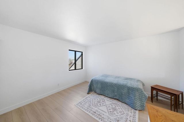 32 Cove Lane, Redwood City, CA 94065