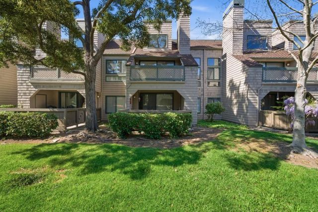 32 Cove Lane, Redwood City, CA 94065