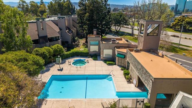 32 Cove Lane, Redwood City, CA 94065