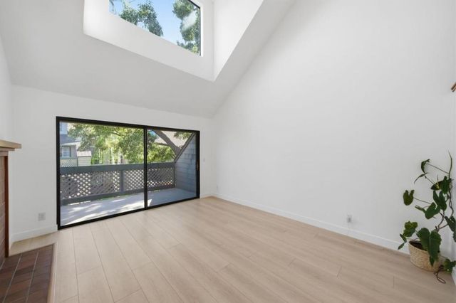 32 Cove Lane, Redwood City, CA 94065