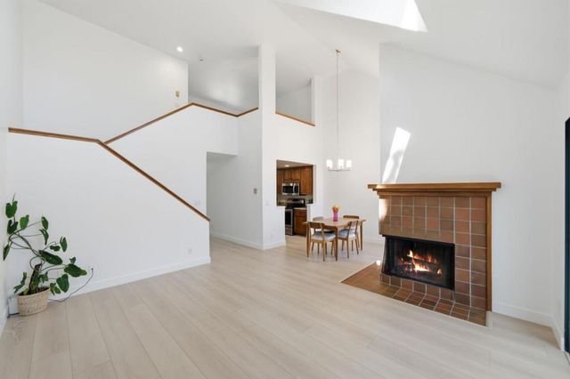 32 Cove Lane, Redwood City, CA 94065