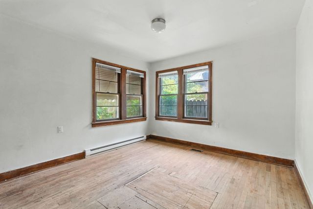 2045 North Weller Avenue, Springfield, MO 65803