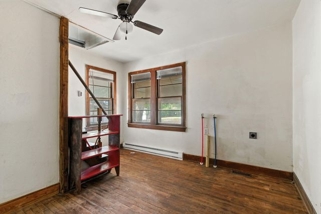 2045 North Weller Avenue, Springfield, MO 65803