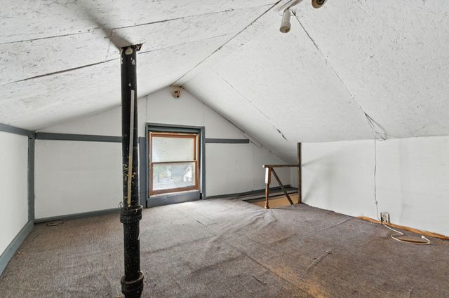 2045 North Weller Avenue, Springfield, MO 65803