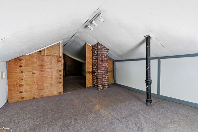 2045 North Weller Avenue, Springfield, MO 65803