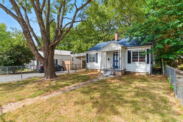 2045 North Weller Avenue, Springfield, MO 65803
