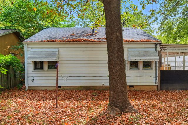 2045 North Weller Avenue, Springfield, MO 65803