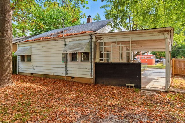 2045 North Weller Avenue, Springfield, MO 65803