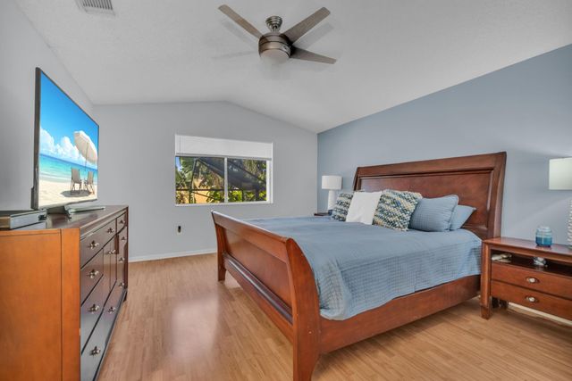 19197 NW 13th St, Pembroke Pines, FL 33029