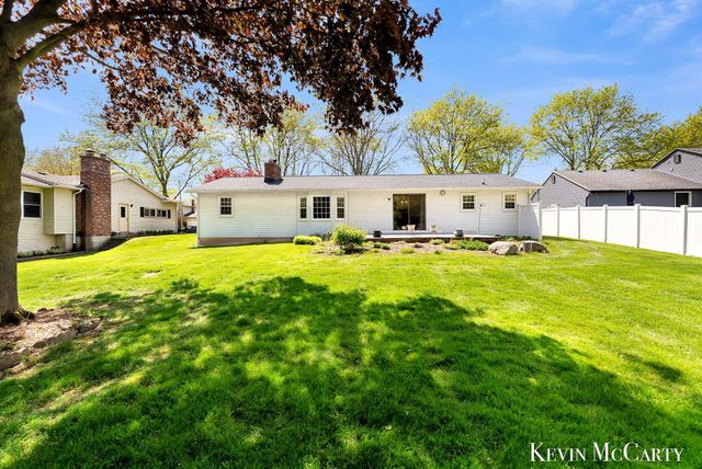 1746 Edgewood Avenue Se, City Of Grand Rapids, MI 49506