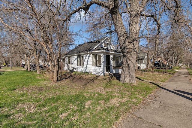 503 4th Avenue NE, Saint Cloud, MN 56304