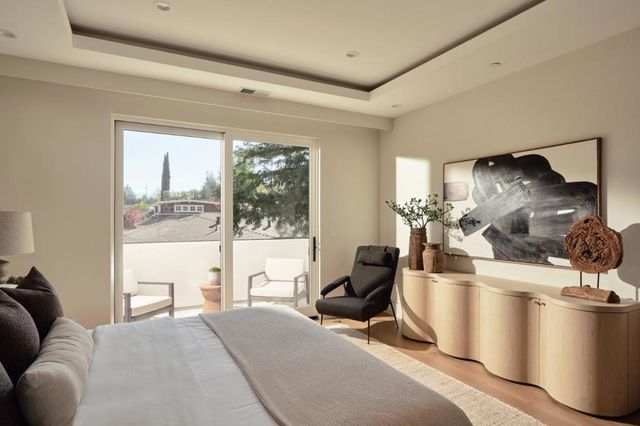 944 Aura Way, Los Altos, CA 94024