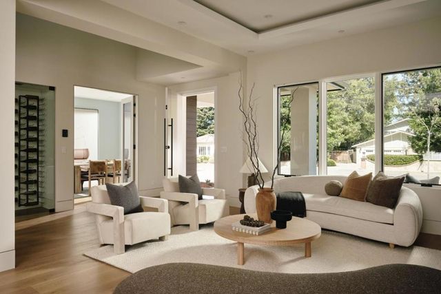 944 Aura Way, Los Altos, CA 94024