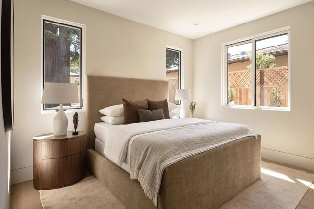 944 Aura Way, Los Altos, CA 94024