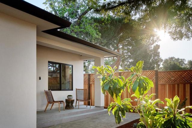 944 Aura Way, Los Altos, CA 94024