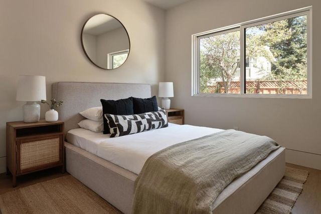 944 Aura Way, Los Altos, CA 94024