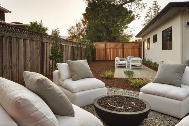 944 Aura Way, Los Altos, CA 94024