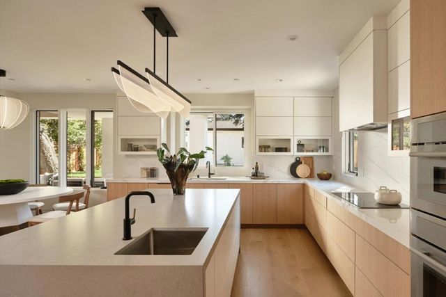 944 Aura Way, Los Altos, CA 94024