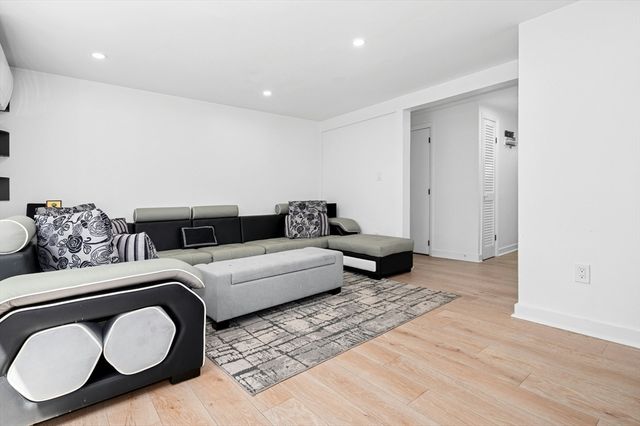 650 Grafton Street, Shrewsbury, MA 01545