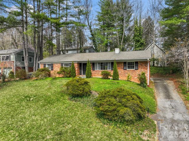 1 Clearbrook Road, Asheville, NC 28805