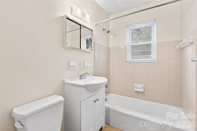 1 Clearbrook Road, Asheville, NC 28805