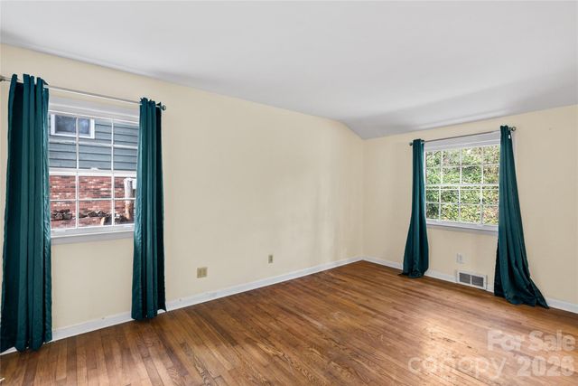 1 Clearbrook Road, Asheville, NC 28805