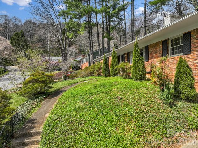 1 Clearbrook Road, Asheville, NC 28805