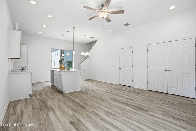 1661 W 22ND Street W, Jacksonville, FL 32209
