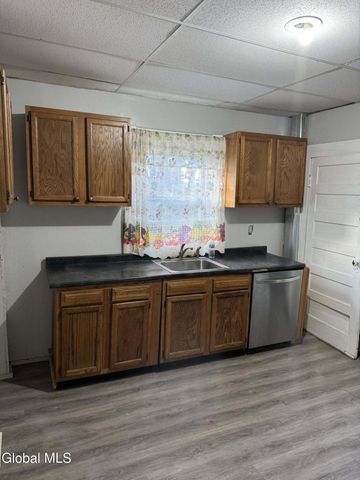 52 Vandenburgh Avenue, Troy, NY 12180