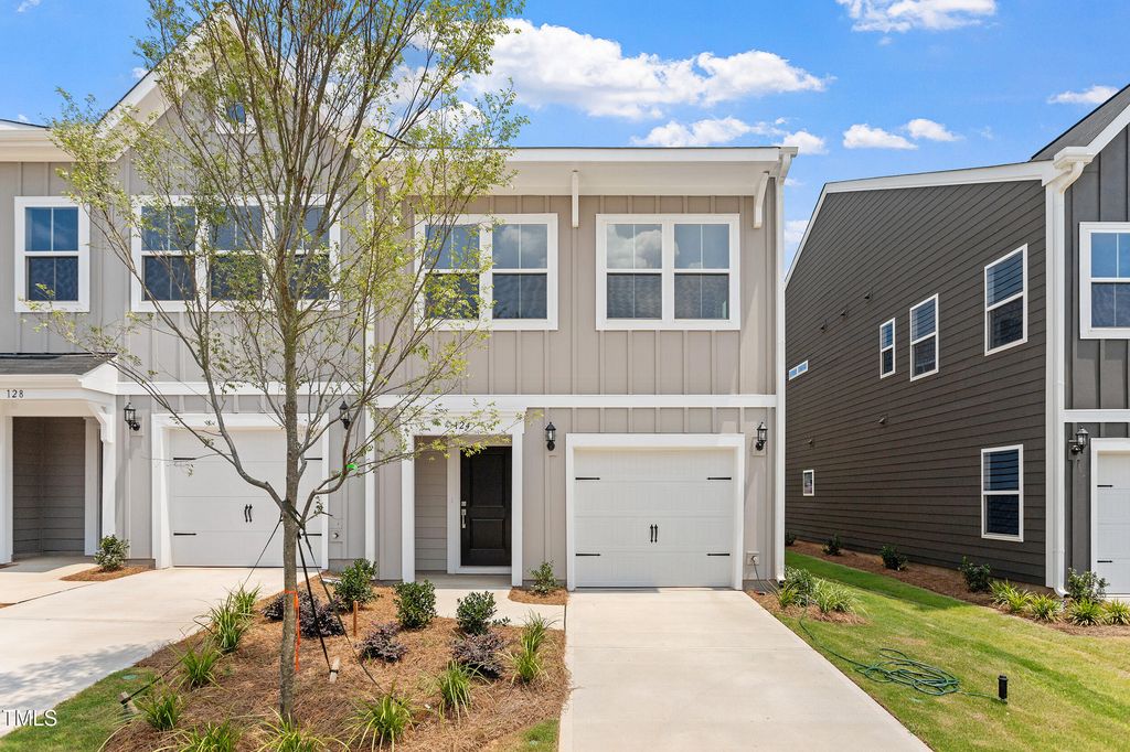124 Central Townes Way 291, Raleigh, NC 27603