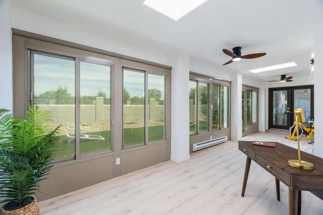 6425 Guadalupe Place NW, Los Ranchos, NM 87107