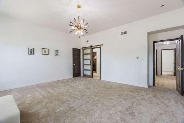 6425 Guadalupe Place NW, Los Ranchos, NM 87107