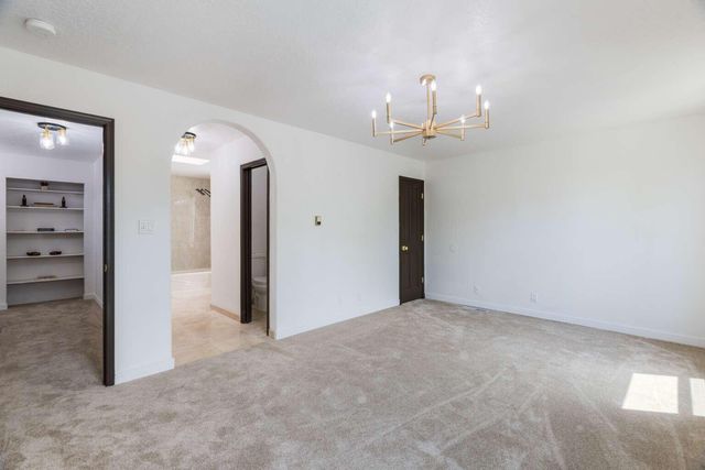 6425 Guadalupe Place NW, Los Ranchos, NM 87107