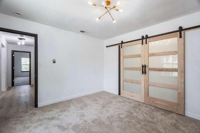 6425 Guadalupe Place NW, Los Ranchos, NM 87107