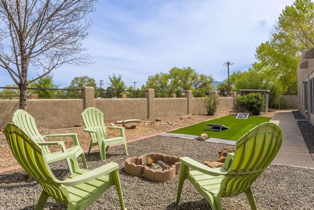 6425 Guadalupe Place NW, Los Ranchos, NM 87107