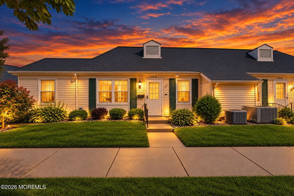 174 Portland Lane 174A, Monroe Twp, NJ 08831