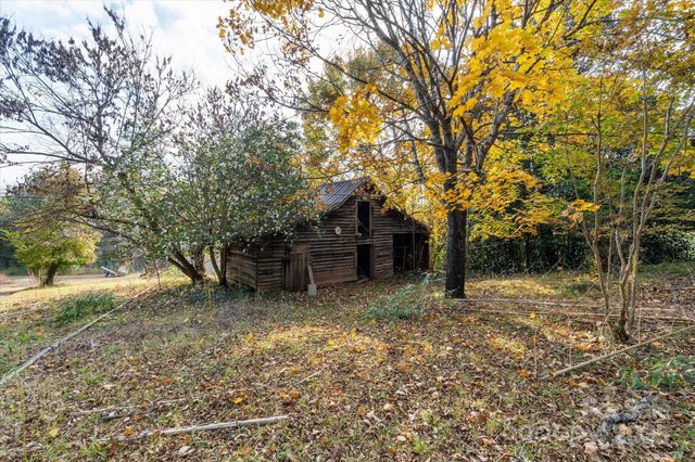 1888 Pea Ridge Road, Mill Spring, NC 28756