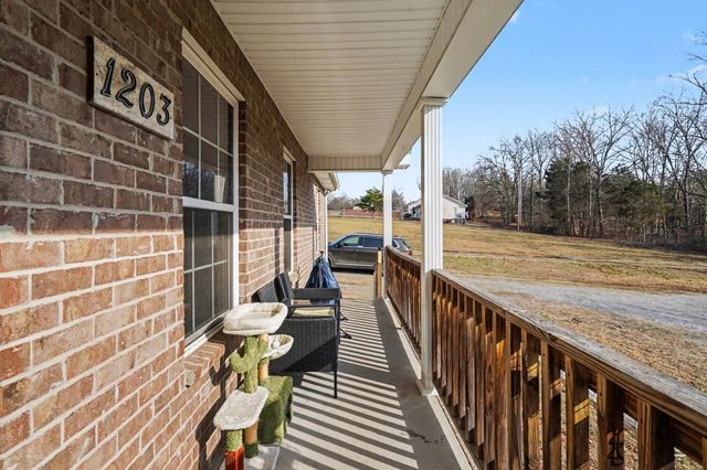 1203 Ab Wade Rd, Portland, TN 37148
