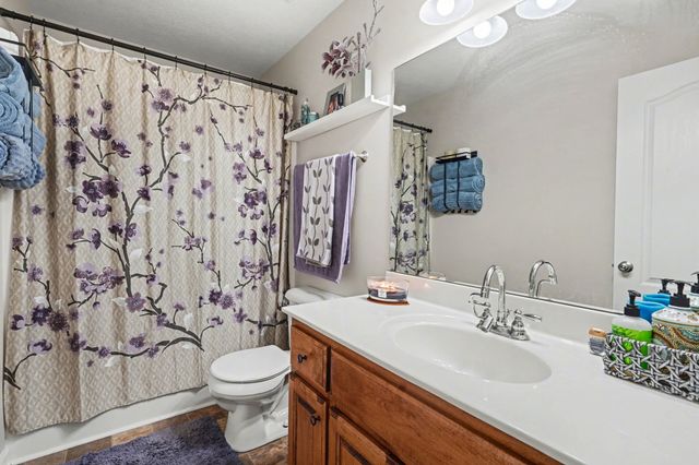 1203 Ab Wade Rd, Portland, TN 37148