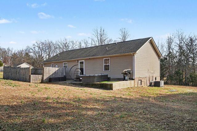 1203 Ab Wade Rd, Portland, TN 37148