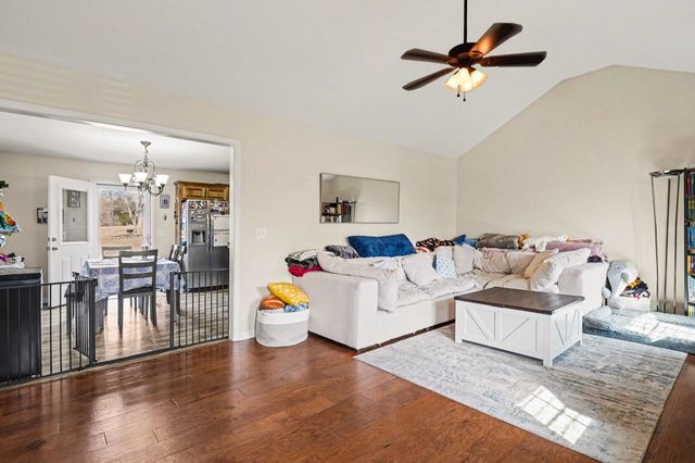 1203 Ab Wade Rd, Portland, TN 37148