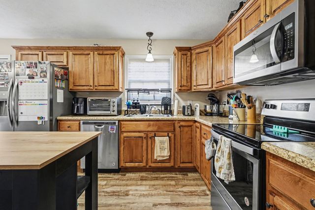 1203 Ab Wade Rd, Portland, TN 37148