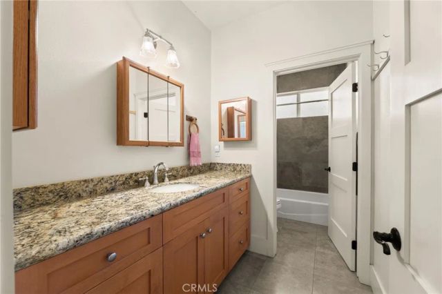 11821 Raspberry, Oak Glen, CA 92399