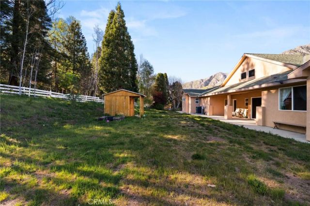 11821 Raspberry, Oak Glen, CA 92399